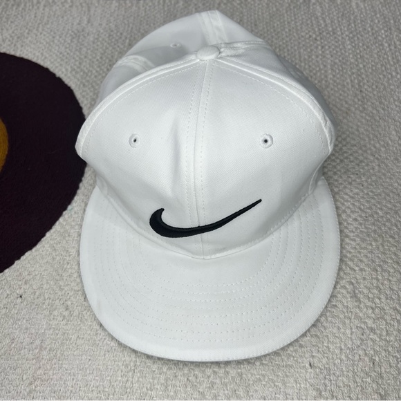 nike flat bill golf hat